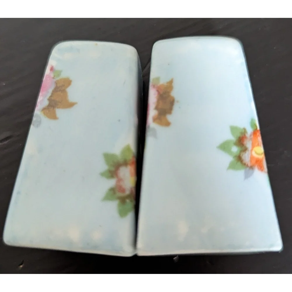 VTG Hand Painted Petite Salt & Pepper Shaker Set Blue With Pink &Yellow Roses